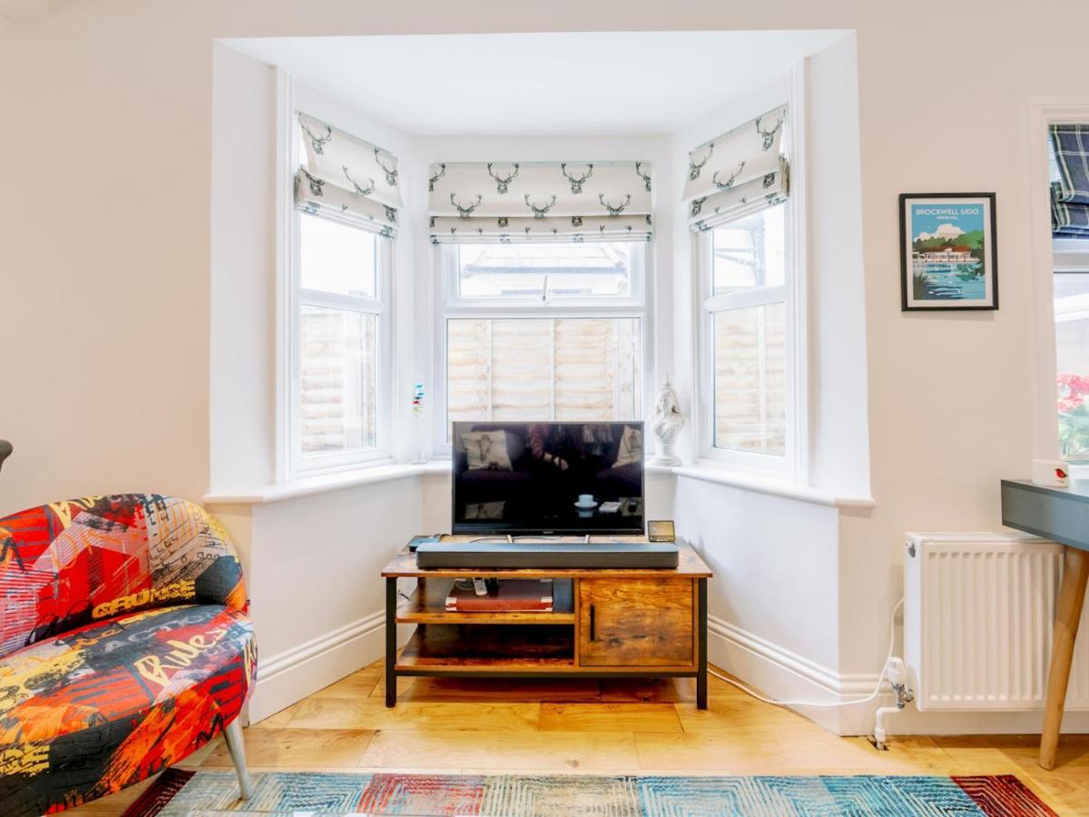 Appartement Pass The Keys Recently Renovated 1Br Flat With Private Garden In South Londres Extérieur photo
