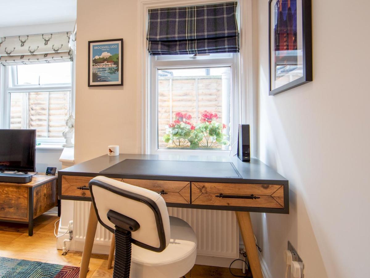 Appartement Pass The Keys Recently Renovated 1Br Flat With Private Garden In South Londres Extérieur photo